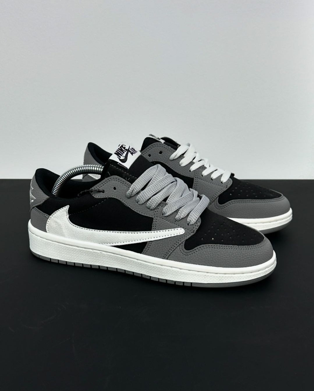 NIKE Air Jordan 1 Low Travis Scott
