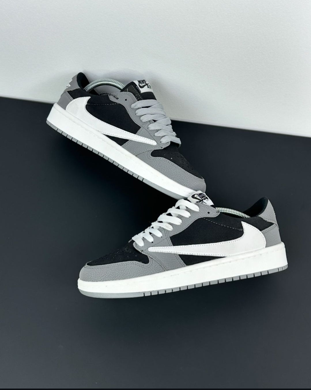 NIKE Air Jordan 1 Low Travis Scott